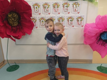 645092911_1642163610393349_8502159879294520556_n