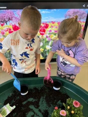 dfe311de-86cb-4a1e-a6a3-708a5f9d8423