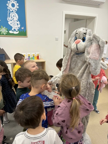 afe681d5-32f9-4135-b644-1790753b2ab5