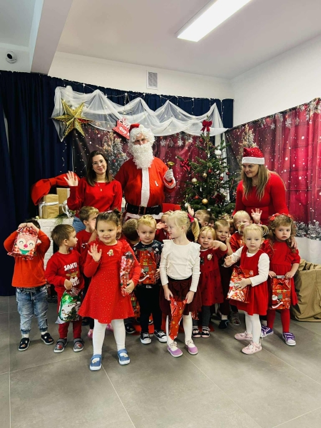 Wizyta Świętego Mikołaja w grupie ''Misie''