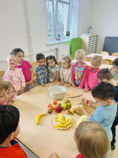 Pyszna i zdrowa, sałatka owocowa.