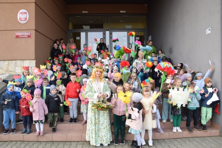 ''Wiosna, ach to Ty'' - powitanie wiosny przez przedszkolaków